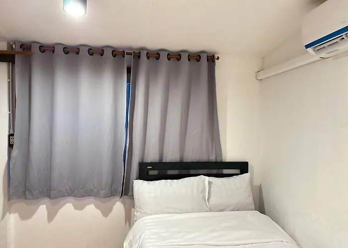 Chubbi 5 Room10 Apartment Bangkok